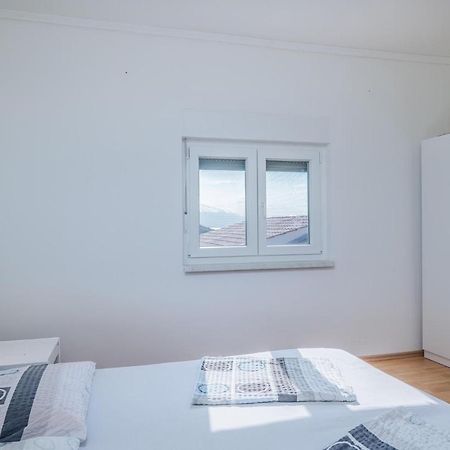 Nice Apartment In Stara Baska 1 With Wifi Εξωτερικό φωτογραφία