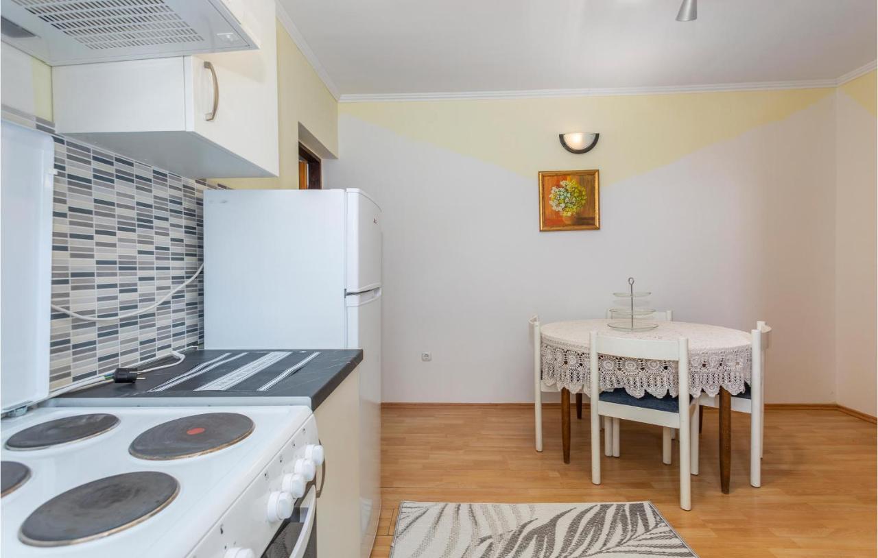 Nice Apartment In Stara Baska 1 With Wifi Εξωτερικό φωτογραφία